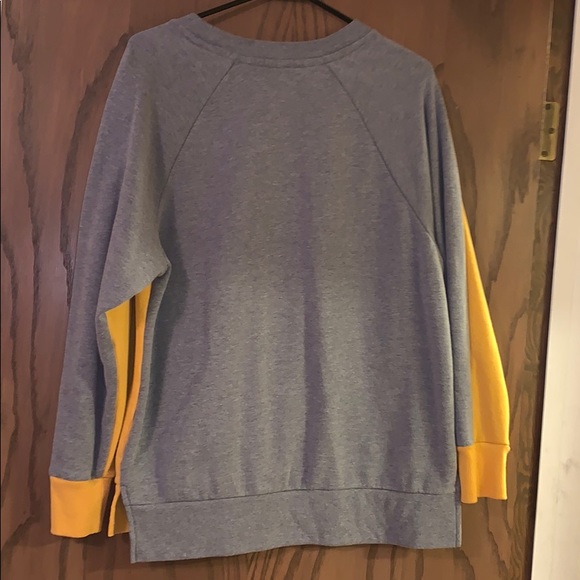 Xs PINK sweatshirt - Picture 2 of 3